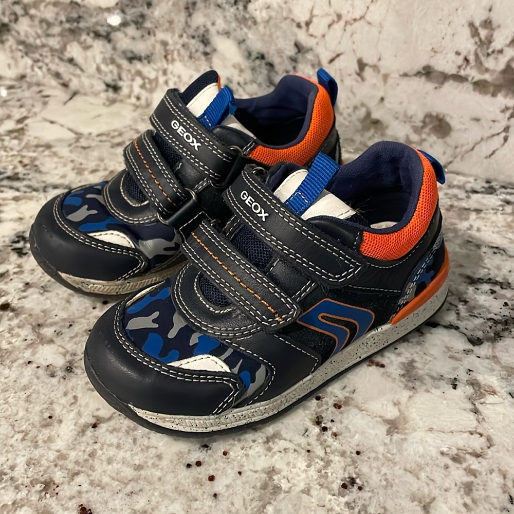GEOX respira toddler shoe size 25